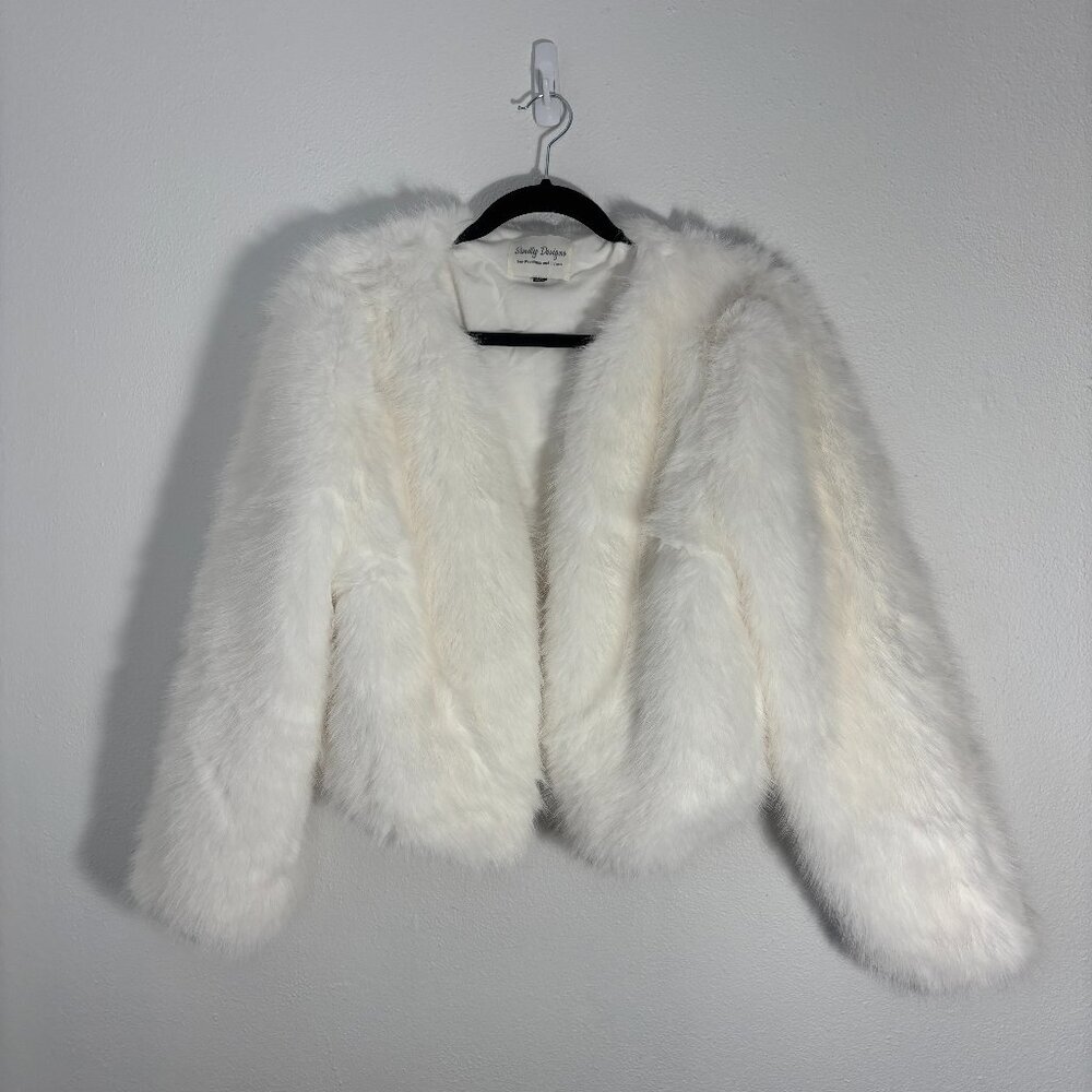 Ivory faux fur bridal jacket sz 3x (Fits like L/XL)